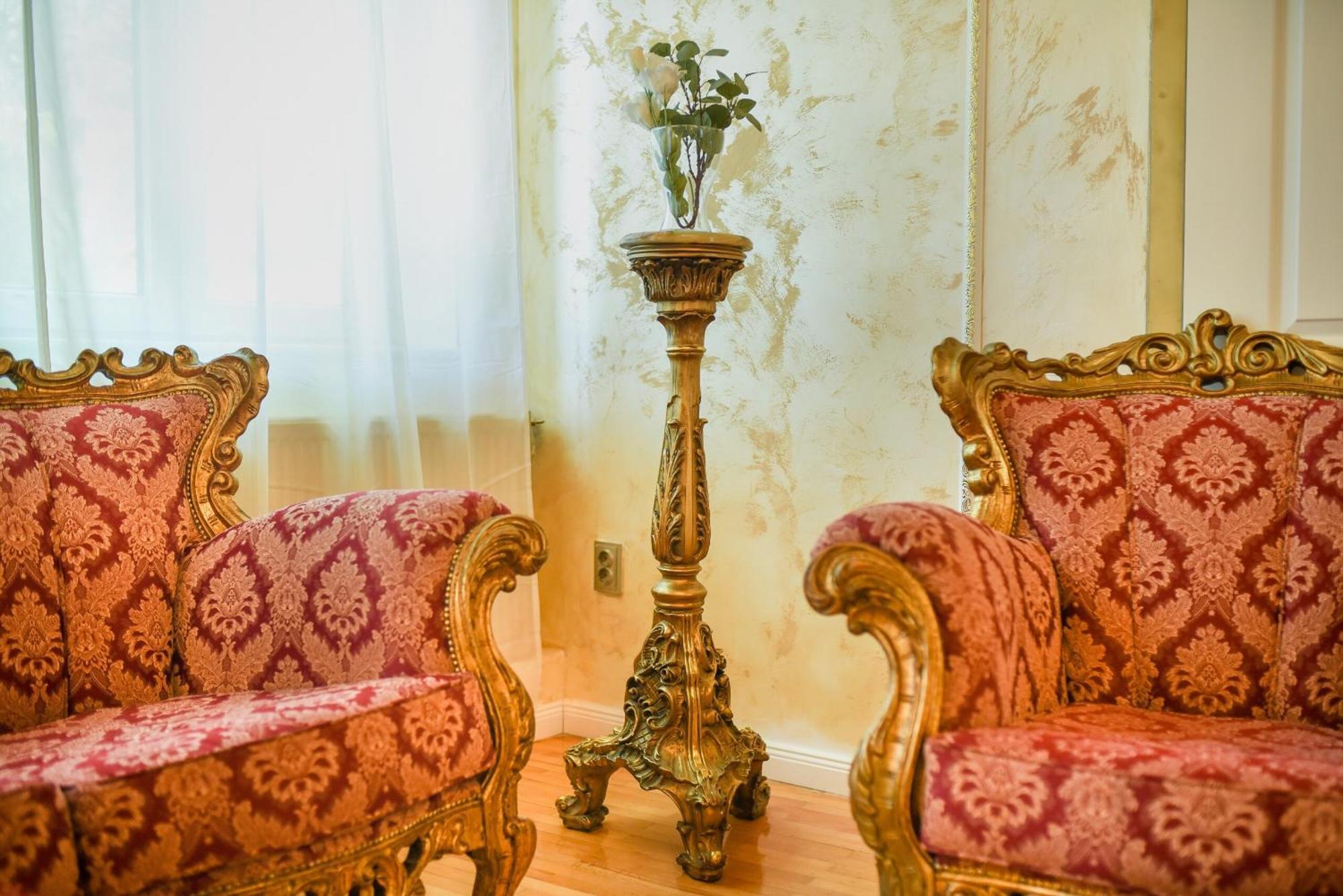 Centrally Located 2Br Apartment With Balcony & Unique Design Bucarest Esterno foto