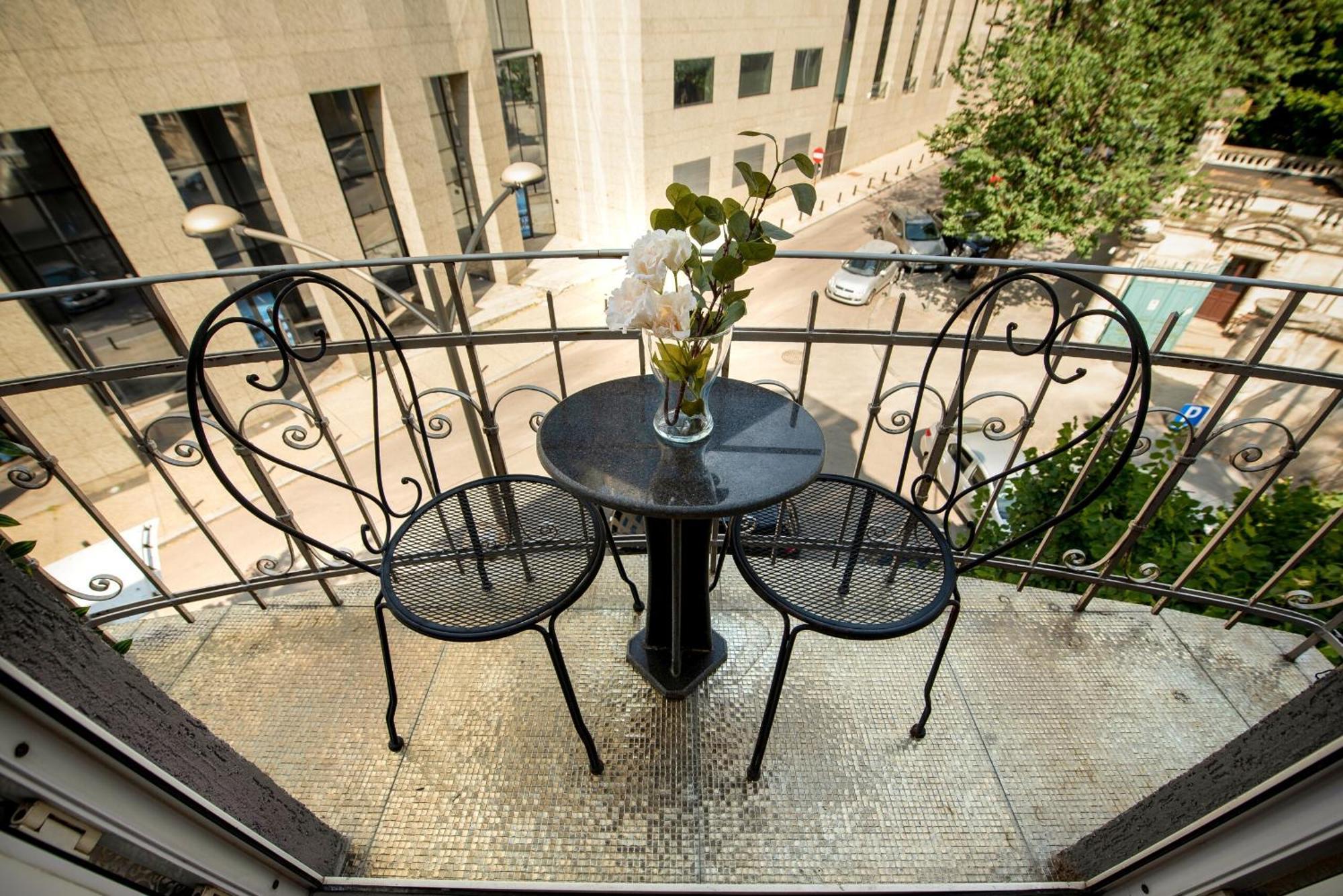 Centrally Located 2Br Apartment With Balcony & Unique Design Bucarest Esterno foto